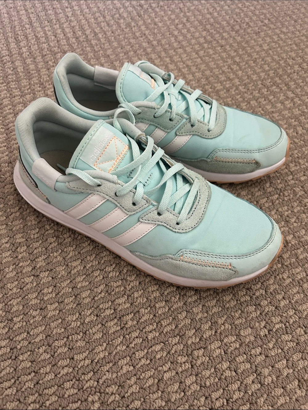 adidas Women's vintage runner Mint